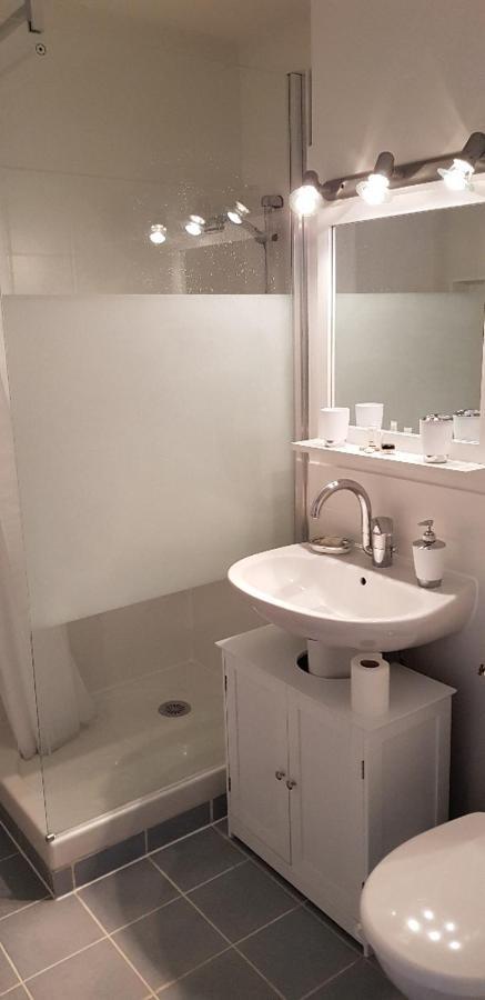 Les Rochers De Vallieres, Appartement De 35 M2 Avec 1 Chambre, Terrasses, Jardin 140 M2, Vue Panoramique Face A L'Ocean ! Saint-Georges-de-Didonne Luaran gambar
